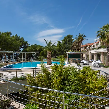 马卡尔斯卡公园酒店 酒店